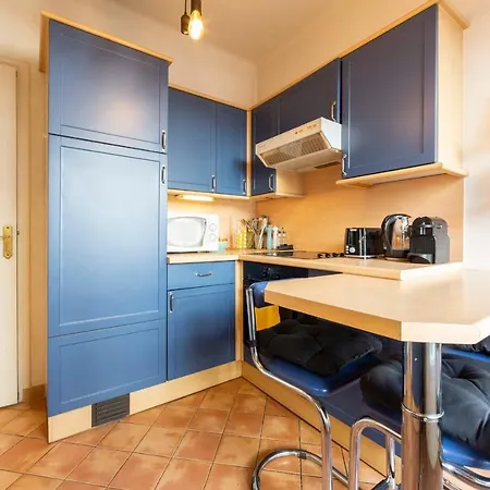 בית נופש Renting Deux Pieces Climatise Centre D'antibes *
