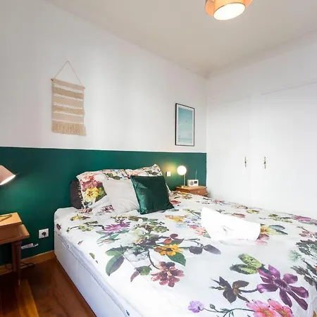 Renting Deux Pieces Climatise Centre D'antibes אנטיב